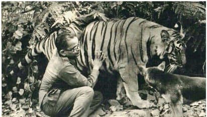 കടുവക്കുഞ്ഞിനെ കിട്ടി, സ്വന്തം മകളെപ്പോലെ വളര്ത്തി; ആരായിരുന്നു ആ മൃഗസ്നേഹി?