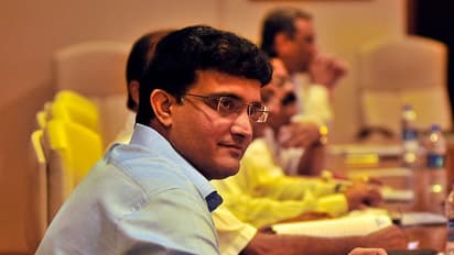 টি২০ বিশ্বকাপকে লাল কার্ড, সবুজ সঙ্কেত পেয়ে আইপিএলের প্রস্তুতিতে বিসিসিআই