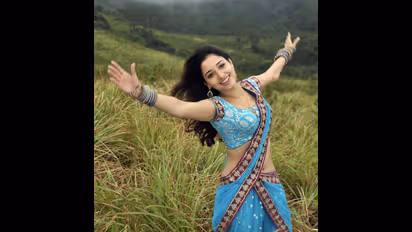 நீச்சல் உடையில் தமன்னா... இதுவரை யாரும் பார்த்திடாத ஹாட் போட்டோ... செம்ம வைரல்...!!