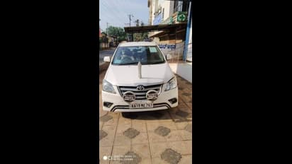 ತಮ್ಮ 2 ಕಾರು ಕೊರೋನಾ ವಾರಿಯರ್ಸ್‌ಗೆ ಕೊಟ್ಟ ಮಾಜಿ ಸಚಿವ