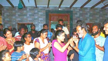 காலா பட ஷூட்டிங் ஸ்பாட்டில் கலக்கலாக பிறந்தநாள் கொண்டாடிய பிக்பாஸ் சாக்ஷி!