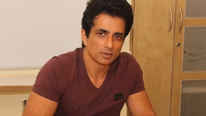 3 லட்சம் பேருக்கு வேலை... வாழ வழியின்றி தவிக்கும் புலம் பெயர் தொழிலாளர்களுக்கு உதவும் சோனு சூட்..!