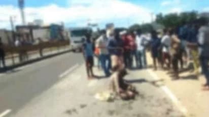 ஆம்பூரில் தீக்குளித்த இளைஞர் உயிரிழப்பு.. பாதிக்கப்பட்ட குடும்பத்துக்கு ஓடோடி வந்து உதவிய எஸ்.பி.விஜயகுமார்.!