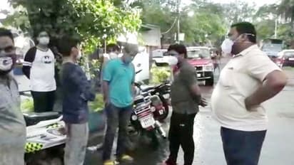 'দোষ' ভাই করোনা হাসপাতালের ডাক্তার, প্রতিবেশীদের রোষে বেধড়ক মার খেলেন দাদা