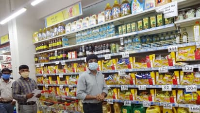 ಕೊರೋನಾ ಮಧ್ಯೆ ಫೀಲ್ಡ್‌ಗಿಳಿದ ಡಿಸಿ: ಮಾಸ್ಕ್ ಧರಿಸದವರಿಗೆ ದಂಡ