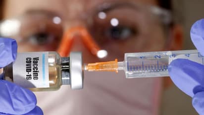 നവംബറോടെ ഓക്‌സ്ഫഡ് വാക്സിൻ ഇന്ത്യയിലെത്തുമെന്നാണ് പ്രതീക്ഷിക്കുന്നതെന്ന് സെറം ഇൻസ്റ്റിറ്റ്യൂട്ട് മേധാവി