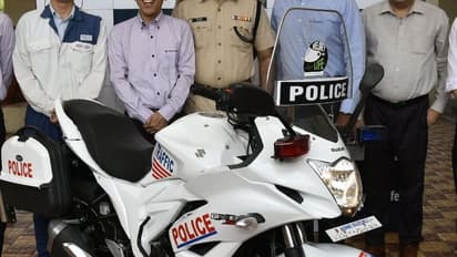 മുംബൈ പൊലീസിനു കുതിച്ചു പായാന് ജിക്സറുകള് നല്കി സുസുക്കി