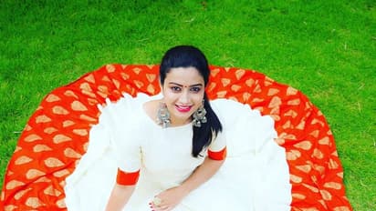 “அழகு” சீரியலில் வில்லியாக நடித்த பூர்ணிமாவா இது? அழகில் பிரபல நடிகைகளையே பின்னுக்குத் தள்ளும் க்யூட் கிளிக்ஸ்