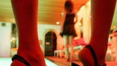 மசாஜ் சென்டர் பெயரில் பாலியல் தொழில்….. வரமறுத்த இளைஞருக்கு கொலை மிரட்டல்… தொழிலதிபர்கள் கைது…!