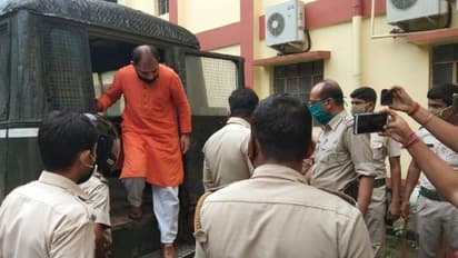 গ্রেফতারের পর 'নিখোঁজ', অবশেষে জামিন পেলেন বিজেপি নেতা রাজু বন্ধ্যোপাধ্যায়