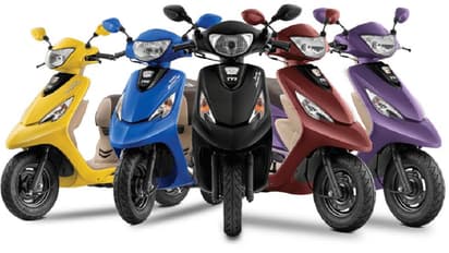 ഇതാ ഒരു തകർപ്പൻ സ്കൂട്ടർ, 19 ലിറ്റർ അണ്ടർസീറ്റ് സ്റ്റോറേജും 62 കിമീ മൈലേജും! ഒട്ടുമാലോചിക്കാതെ വാങ്ങാം!