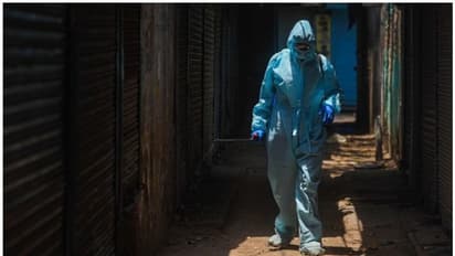 കൊവിഡ് 19; ഇന്നും അമ്പതിനായിരത്തിനടുത്ത് പുതിയ കേസുകൾ, 24 മണിക്കൂറിനിടെ 705 മരണം