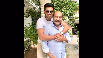 வாயடைத்து போக வைக்கும் பிரமாண்டம்..! நடிகர் அருண் விஜய்யின் வீட்டை பார்க்கலாம் வாங்க..!