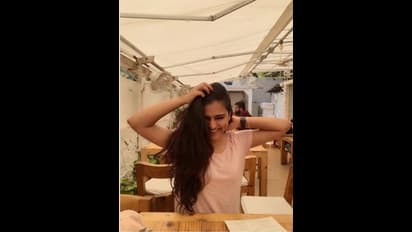 முன்னழகை முரட்டுத்தனமாக விமர்சித்த நெட்டிசன்..! இளம் நடிகையின் எதிர்பாராத பதிலடி!