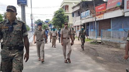 লকডাউনে শহরে 'অঘোষিত বনধ', শুনশান রাস্তায় টহল দিল পুলিশ