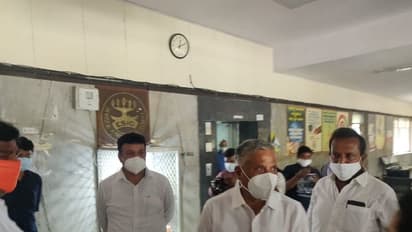 ಬೆಂಗಳೂರು: ಕೋವಿಡ್‌ ಆರೈಕೆ ಕೇಂದ್ರ ಪರಿಶೀಲಿಸಿದ ಸಚಿವ ಸೋಮಣ್ಣ