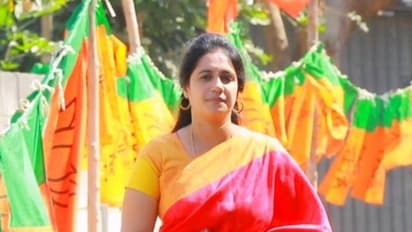 கோவை பாஜகவை கலக்க வரும் இளம் பெண் நிர்வாகி... வேகம் காட்டும் எல்.முருகன்...!