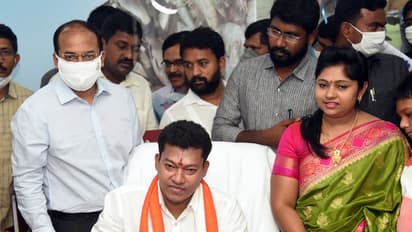 కొవ్వెక్కింది.. వాడెవడో...: రెచ్చిపోయిన ఏపీ మంత్రి అప్పలరాజు