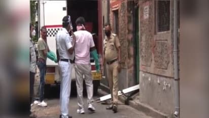 করোনা আতঙ্কে এগিয়ে এল না কেউ, ৬ ঘণ্টা ধরে পড়ে বিনা চিকিৎসায় মৃত্যু বৃদ্ধার