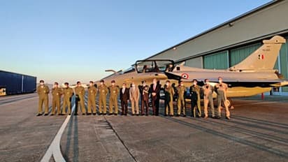 আর মাত্র দুদিনের অপেক্ষা, ফ্রান্স থেকে রাফাল নিয়ে রওনা দিলেন বায়ুসেনার পাইলটরা