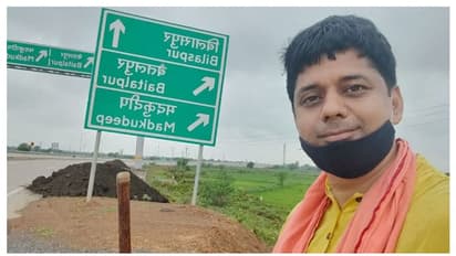 যোগ দিতে হবে ভূমি পুজোয়, ৮০০ কিলোমিটার হেঁটে অযোধ্যায় যাচ্ছেন রামভক্ত ফৈয়াজ