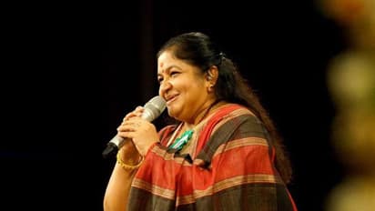 കെ.എസ് ചിത്രയ്ക്ക് ഇന്ത്യൻ സോഷ്യൽ ക്ലബ് മലയാള വിഭാഗത്തിന്റെ  സാംസ്‌കാരിക അവാര്‍ഡ്