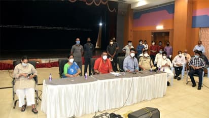 రాబోవు రోజుల్లోనూ కరోనా కట్టడి కష్టమే...వారి ప్రాణాలే ఫస్ట్ ప్రయారిటీ: మంత్రి అవంతి