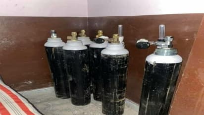 ദില്ലിയിലേക്ക് ഓക്സിജന് എത്തുന്നു; 140 മെട്രിക് ടണ് ഓക്സിജന് നല്കിയെന്ന് ഹരിയാന