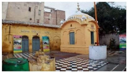 Miffed India lodges strong protest over attempts to convert Lahore Gurudwara into mosque