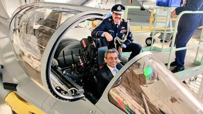 কাশ্মীরি ব্যক্তিত্বের দায়িত্বেই ফ্রান্স থেকে আসছে রাফাল জেট, আলাপ করুন সেই যোদ্ধার সঙ্গে