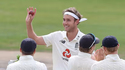 ব্রডের কৃতিত্বের জন্য তাকে অভিনন্দন জানালেন যুবরাজ ও সচিন