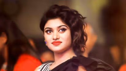 கோ பேக் மோடி என ட்விட்டரில் பதிவிட்ட நடிகை ஓவியா... போலீஸில் புகார் அளித்த பாஜக..!