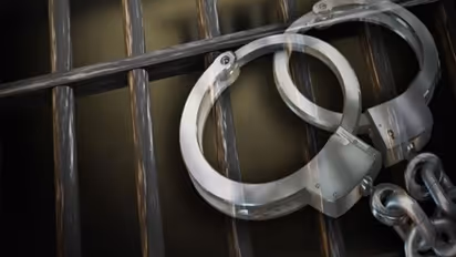 சிறுமிக்கு பாலியல் தொல்லை.. தலைமறைவாக இருந்த முன்னாள் அதிமுக எம்எல்ஏ அதிரடி கைது..!