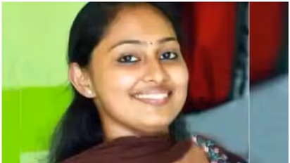 ఫ్లోరిడాలో దారుణం.. భర్త చేతిలో కేరళ యువతి దారుణ హత్య