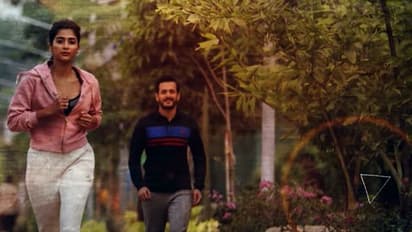 మోస్ట్ ఎలిజిబుల్ బ్యాచిలర్: అఖిల్ను కెలుకుతున్న పూజా హెగ్డే