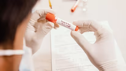 ഇന്ത്യയില്‍ കൊവിഡ് കേസുകള്‍ വര്‍ധിക്കുന്നു; മറ്റൊരു തരംഗത്തിന് സാധ്യതയോ?