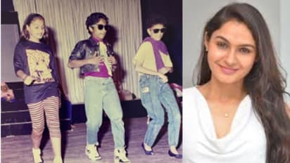 ഒരേയൊരു ക്യാറ്റ് വാക്ക്, തന്നെ കണ്ടുപിടിക്കാമോയെന്ന് ആൻഡ്രിയ