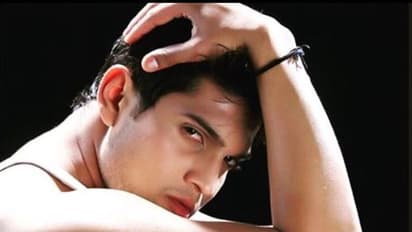 பிரபல முன்னணி நடிகர் திடீர் தற்கொலை...! கணவரை இழந்து தவிக்கும் இளம் நடிகை..! திரையுலகில் அடுத்த சோகம்!