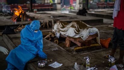 कोरोना के इलाज में परिवार ने खर्च कर दिए 40 लाख रुपए, फिर भी 3 सदस्यों की हुई मौत