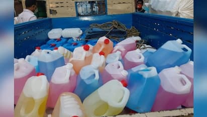 শহরবাসীর প্রাণ বাঁচালেন ইবি-র অফিসারেরা, উদ্ধার ১৪০০ লিটার ভেজাল স্যানিটাইজার, গ্রেফতার ২