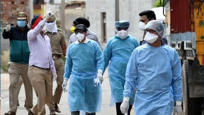 देश में कोरोना संक्रमितों की संख्या पहुंची 17.50 लाख के पार, 24 घंटे में आए 54 हजार मामले दर्ज