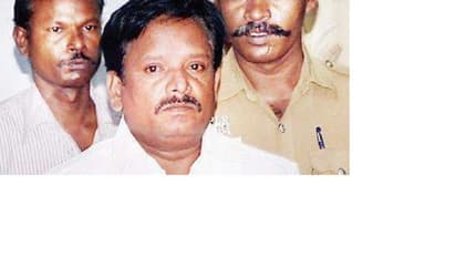 15 வயது சிறுமியை காம பசிக்கு இரையாக்கிய முன்னாள் திமுக எம்எல்ஏ விடுதலை.!