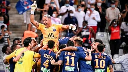 একই মরসুমে ত্রিমুকুট জয় নেইমার, এমব্যাপেদের