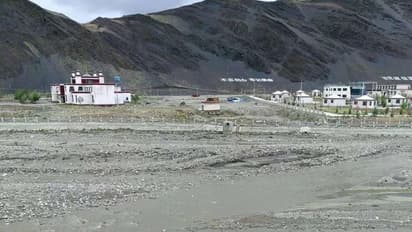 দখলদারি মনোভাব থেকে পিছু হঠছে না চিন, এবার নেপালের জমিতে অবৈধ কব্জা বেজিংয়ের