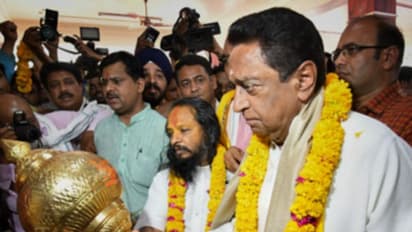 कांग्रेस में मचा है घमासान, कमलनाथ करा रहे हैं संकटमोचक बजरंगी बली के 'चालीसा' का पाठ