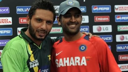 జీవాపై అనుచిత వ్యాఖ్యలు.. ధోనీకి ఆఫ్రీది మద్దతు