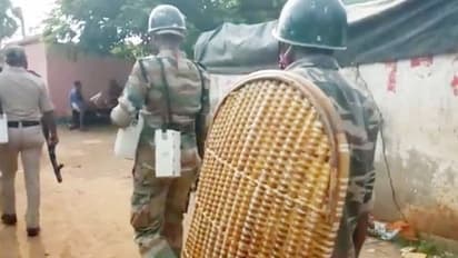 বাঁকুড়ায় তৃণমূলের গোষ্ঠীদ্বন্দ্ব প্রকাশ্যে, বোমা মেরে খুনের অভিযোগ তৃণমূলের প্রাক্তন প্রধানকে