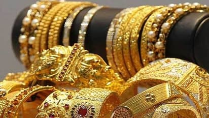 Gold Rate: హైదరాబాద్ లో ఏ ఏరియాలో బంగారం ధర తక్కువ ధరకు లభిస్తుంది..? తెలిస్తే షాక్ తింటారు..?