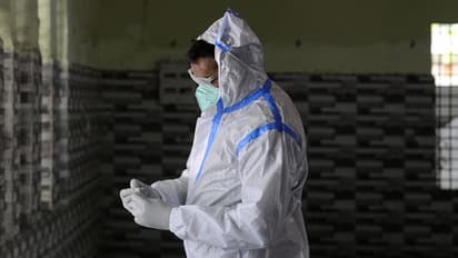 హైదరాబాదులో తగ్గని కరోనా: తెలంగాణలో 73 వేలు దాటిన కేసులు