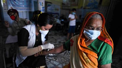 দেশে করোনা জয়ীর সংখ্যা ১৫ লক্ষ ছাড়াল, এক দিনে রেকর্ড গড়ে সুস্থ হলেন ৫৪ হাজারের বেশি